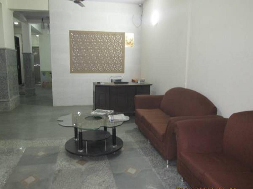 Charanpahari Hotel Új-Delhi Kültér fotó