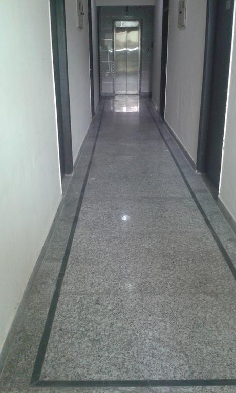 Charanpahari Hotel Új-Delhi Kültér fotó