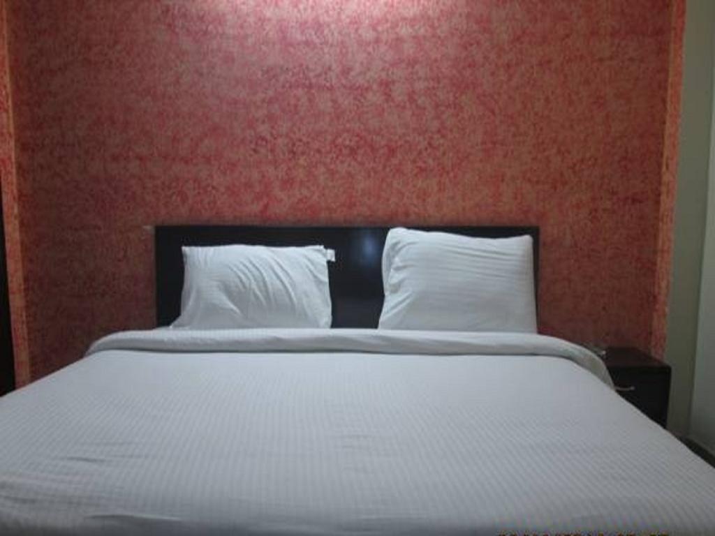 Charanpahari Hotel Új-Delhi Szoba fotó