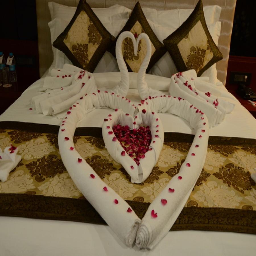 Charanpahari Hotel Új-Delhi Kültér fotó