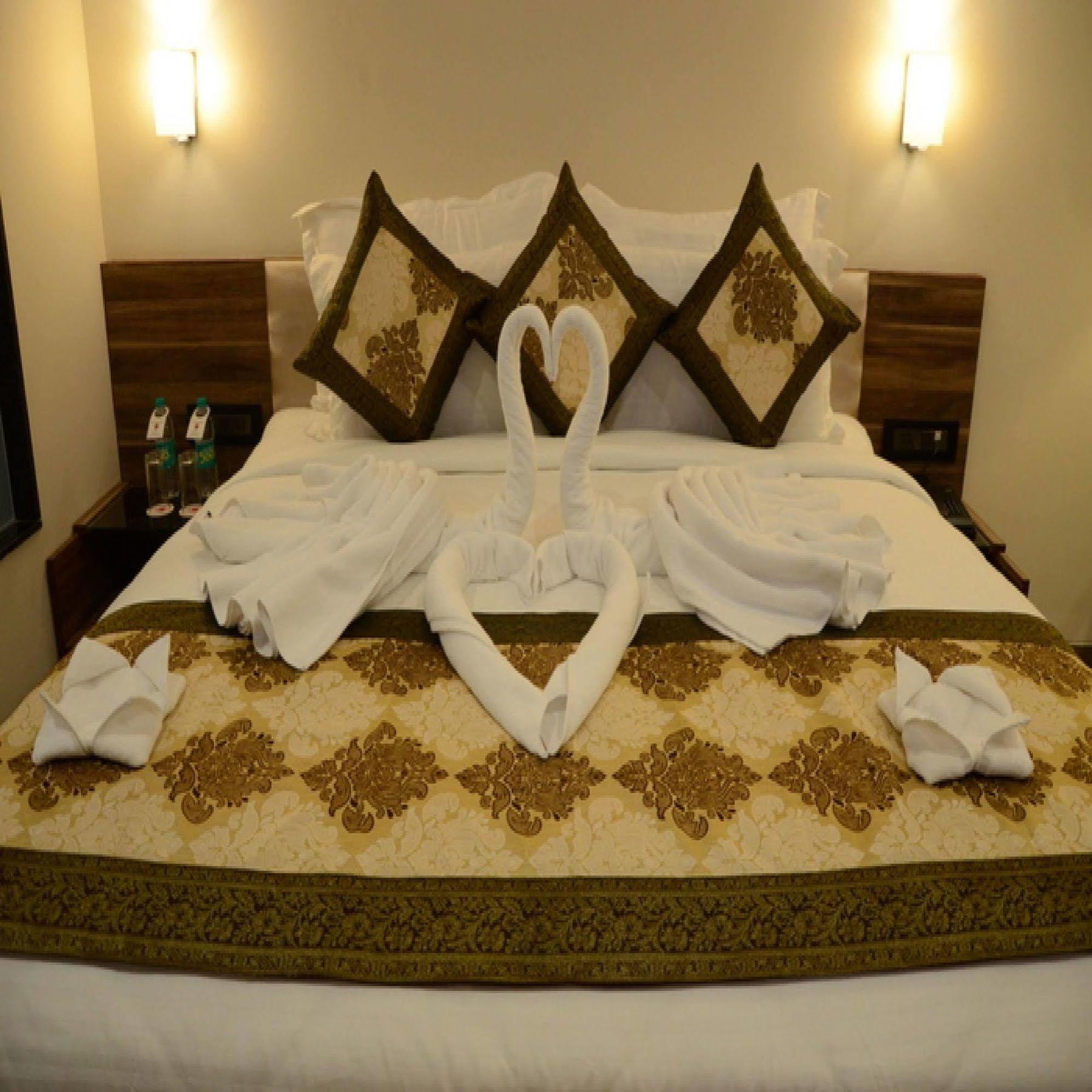Charanpahari Hotel Új-Delhi Kültér fotó